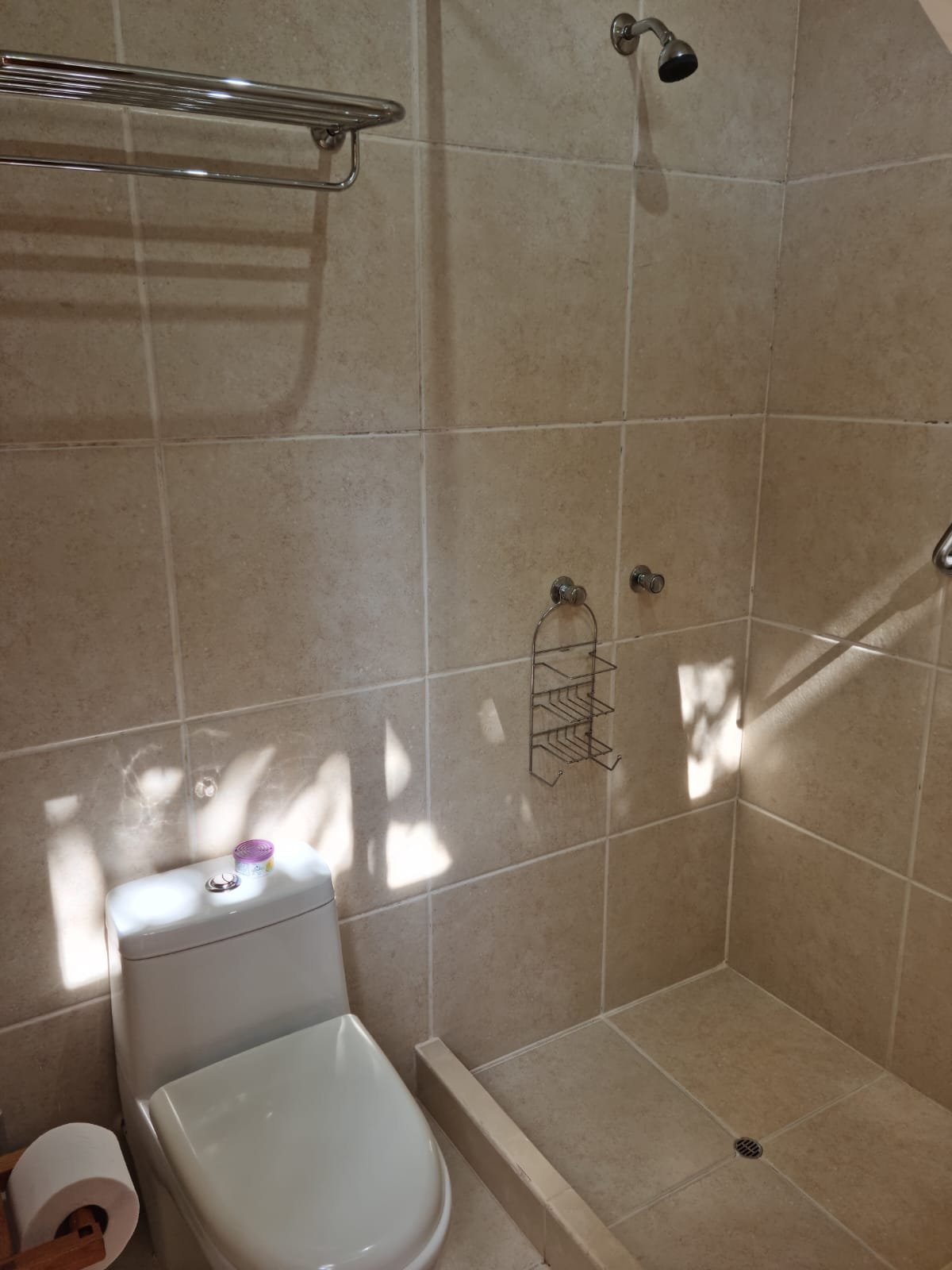 Aparment20-bathroom